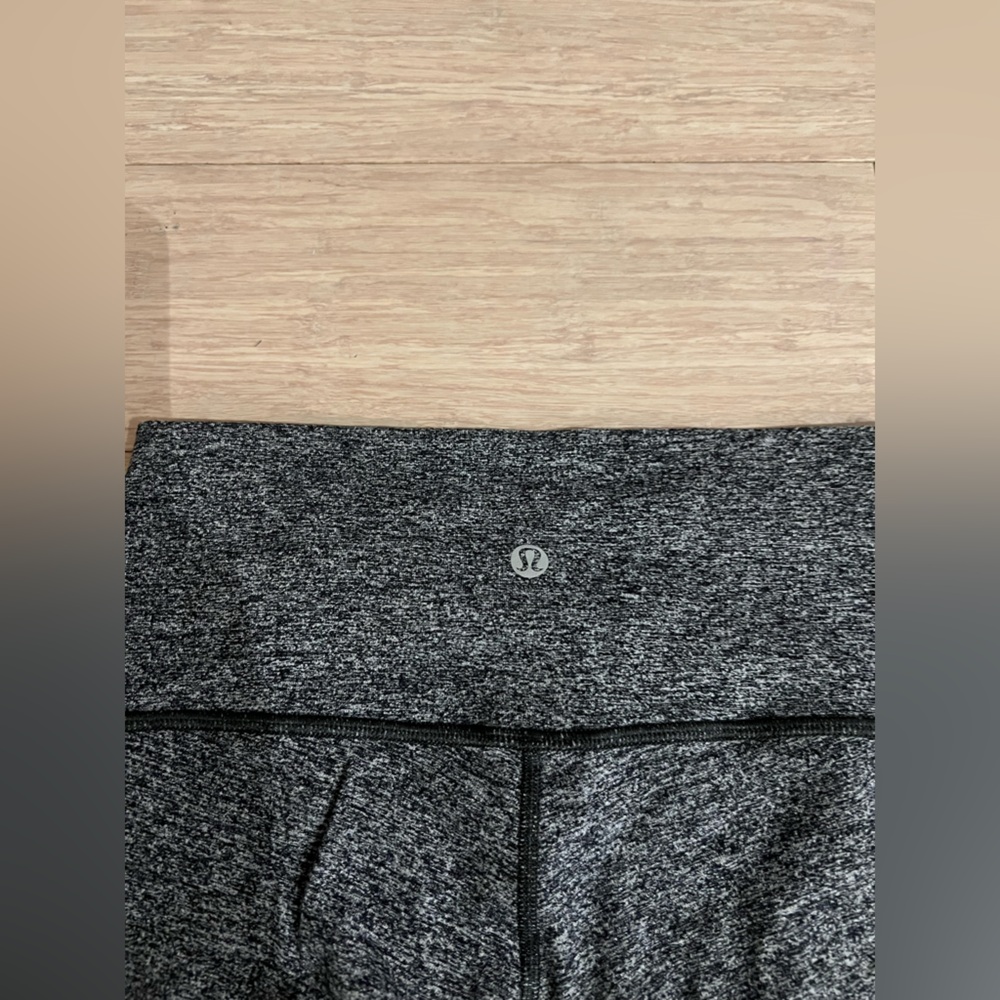 lululemon cropped Gray/black marl Leggings